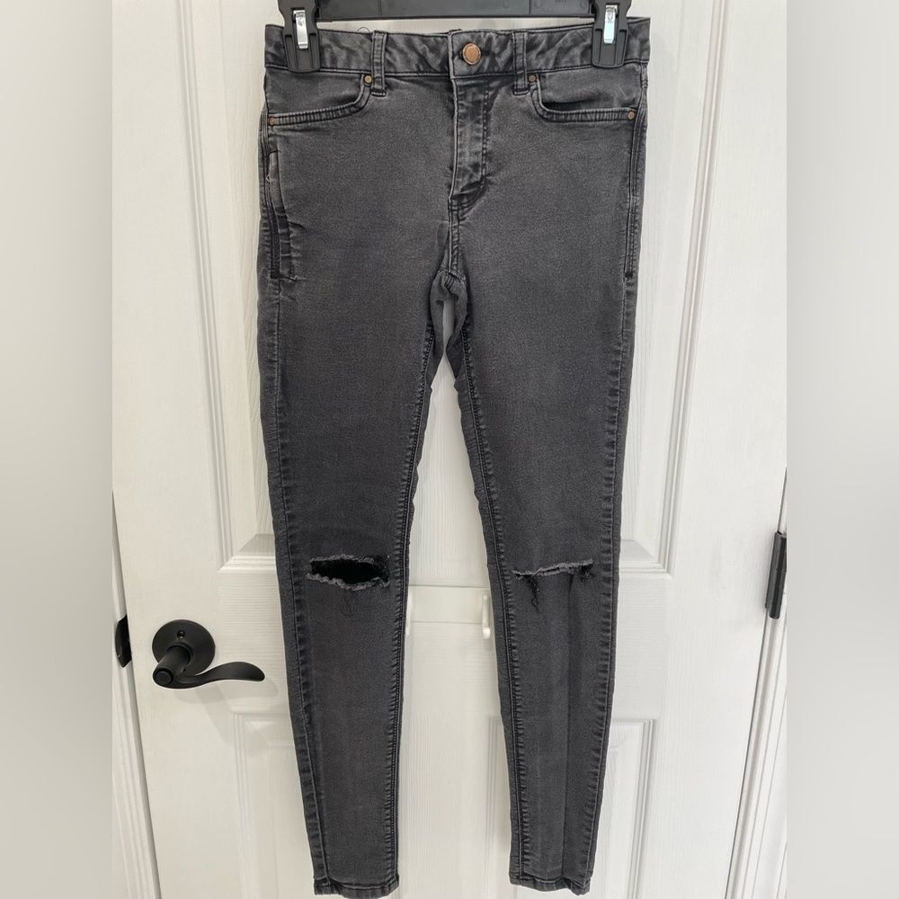 Zara Basic Denim Gray Wash Ripped Knee Skinny Jeans Women’s Size 4